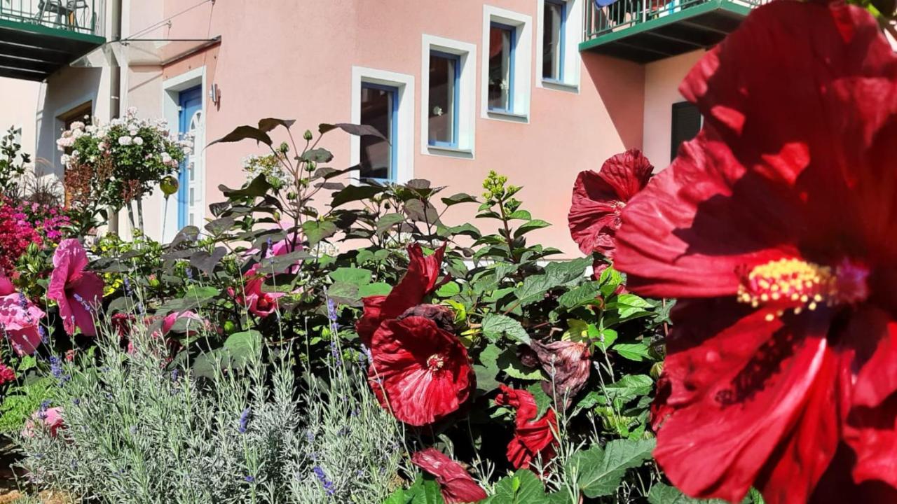 Hotel Garni Landhaus Florian Bad Blumau Exterior photo